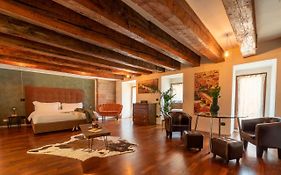 Aurelia Luxury - Piazza Delle Erbe