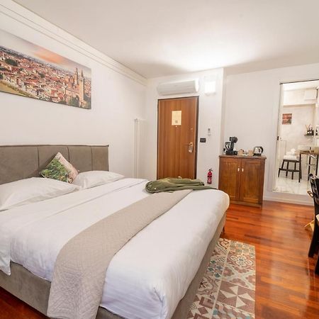 Aurelia Luxury - Piazza Delle Erbe Otel Verona Dış mekan fotoğraf