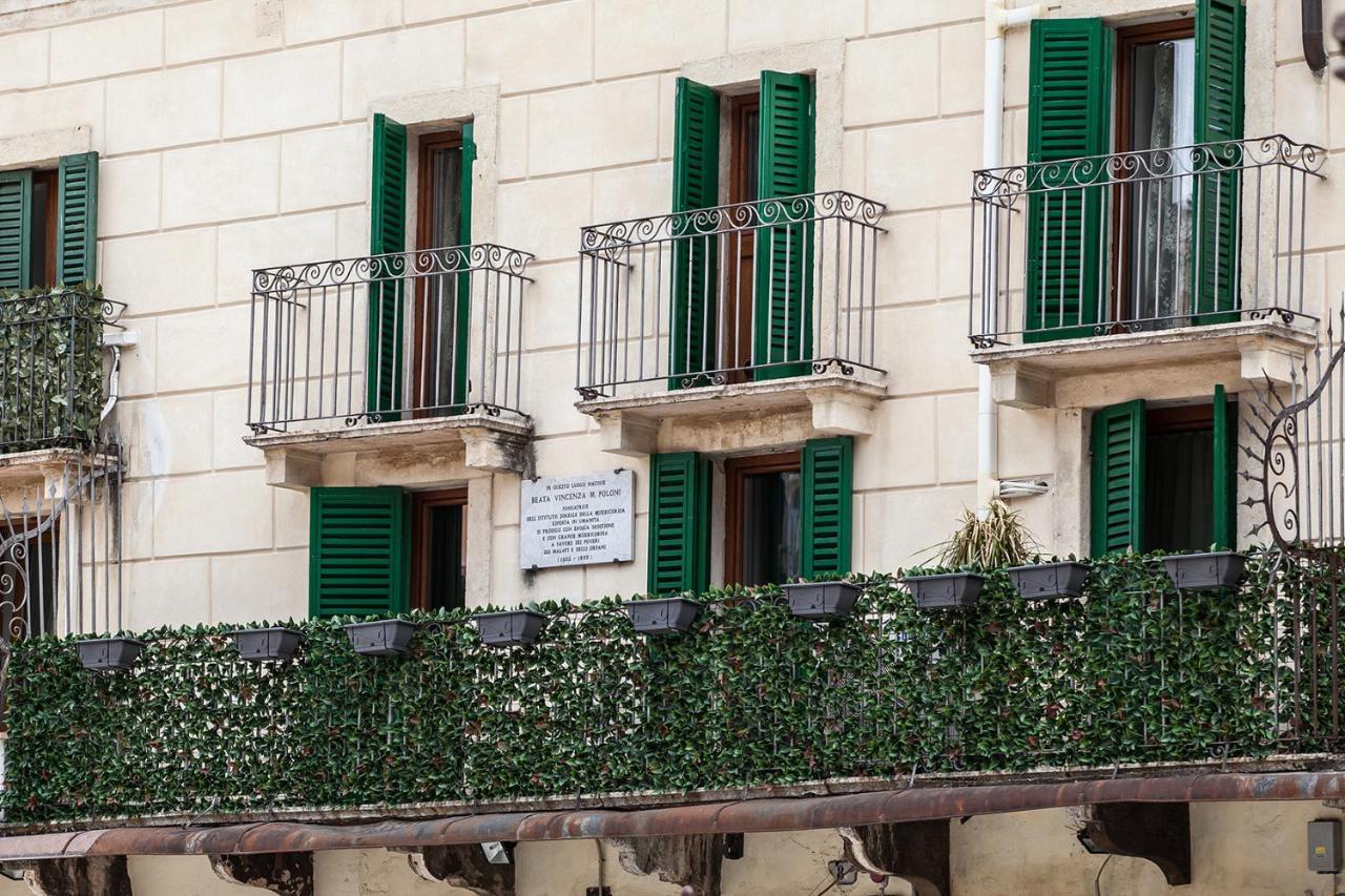 Aurelia Luxury - Piazza Delle Erbe Otel Verona Dış mekan fotoğraf